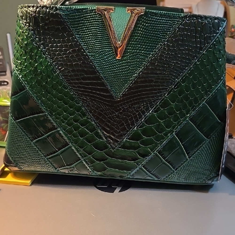 Green Crossbody Bag with Textured V-Design